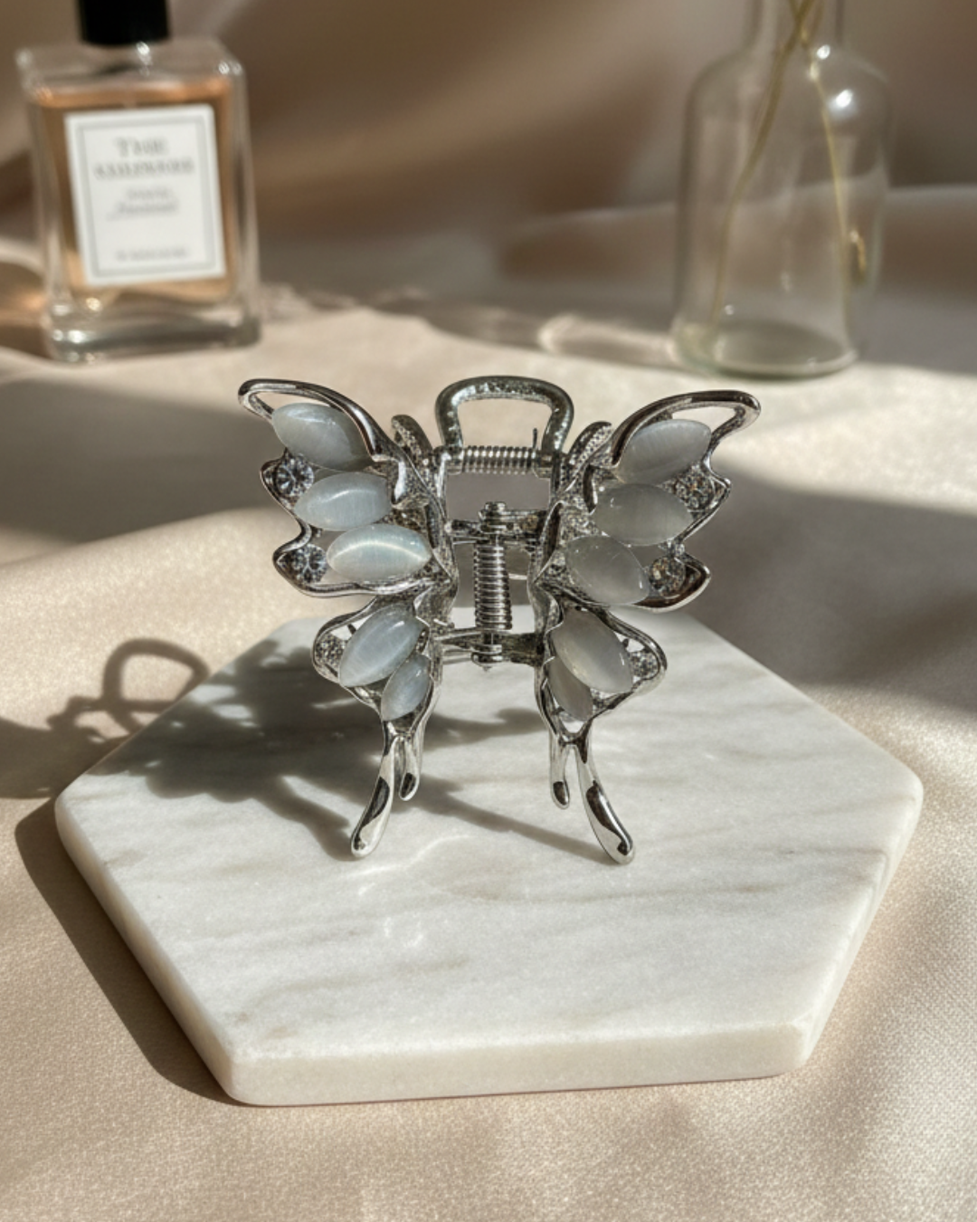 Noir Eclipse Hair Claw