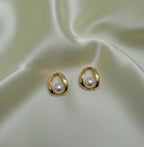 Contemporary Curved Gold Ribbon Studs