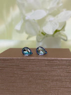 Classic Teardrop Solitaire Studs