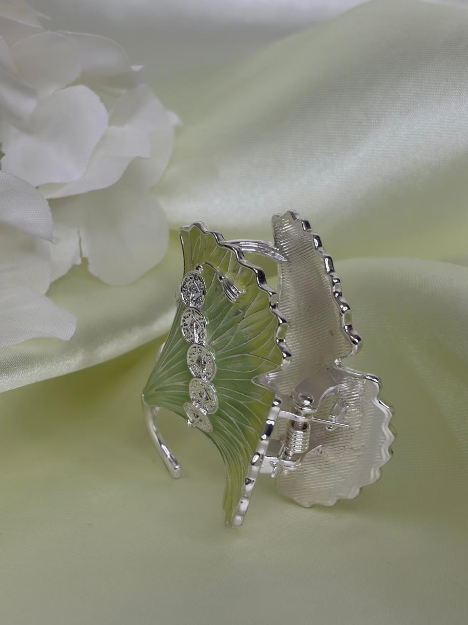 Elegant Metal Leaf Hair Clutcher