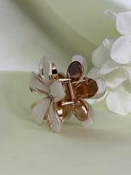 Premium Pearl Flower Claw Clip