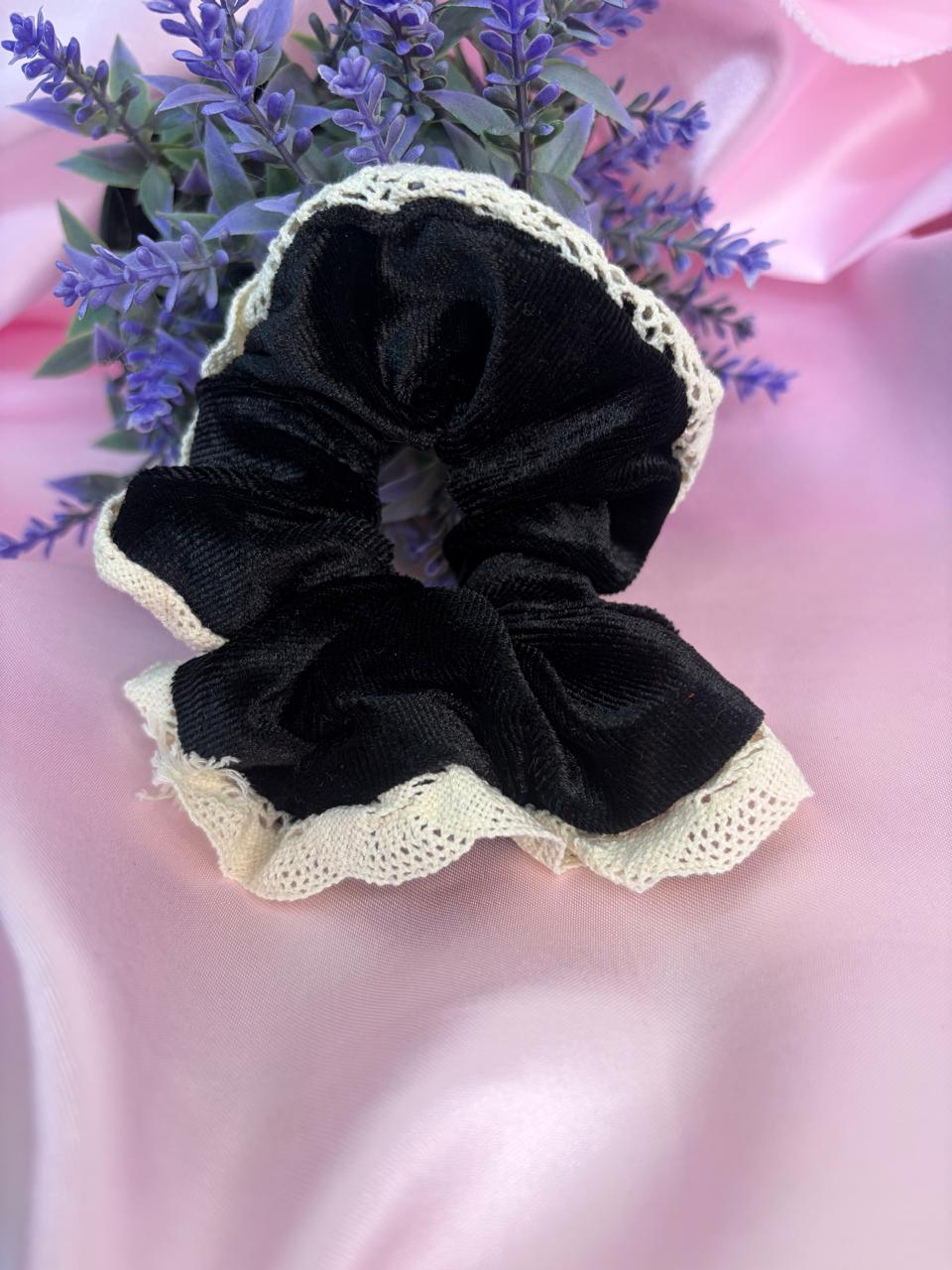 Oversized Black Velvet Hair Tie