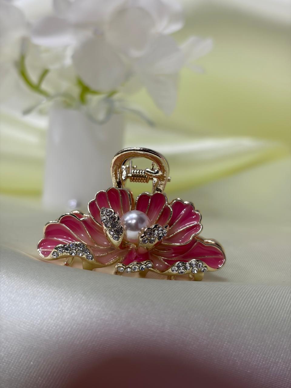 Vintage Gold-Tone Floral Hair Claw Clip