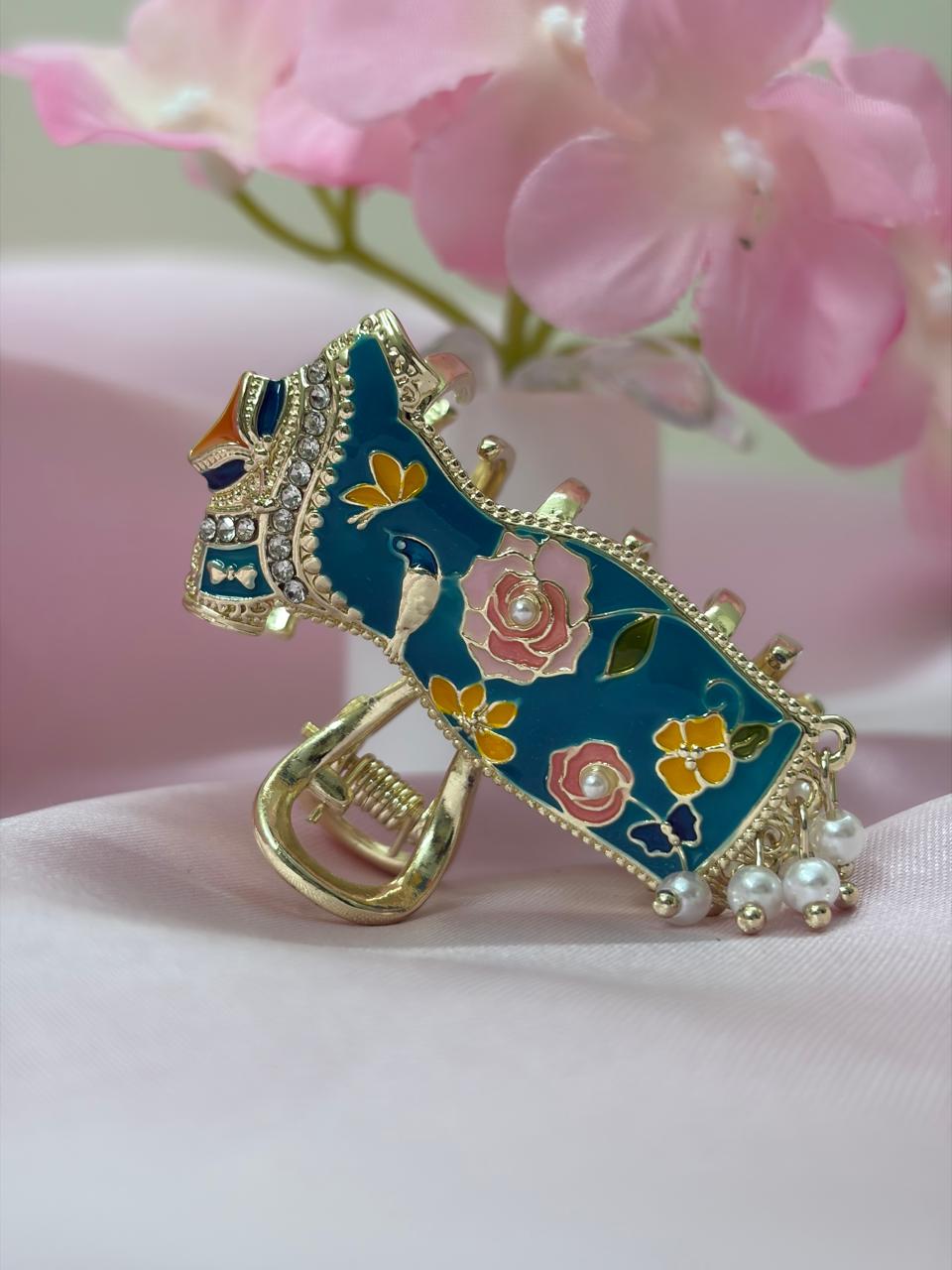 Traditional Chinese Dress Motif Hair Clip