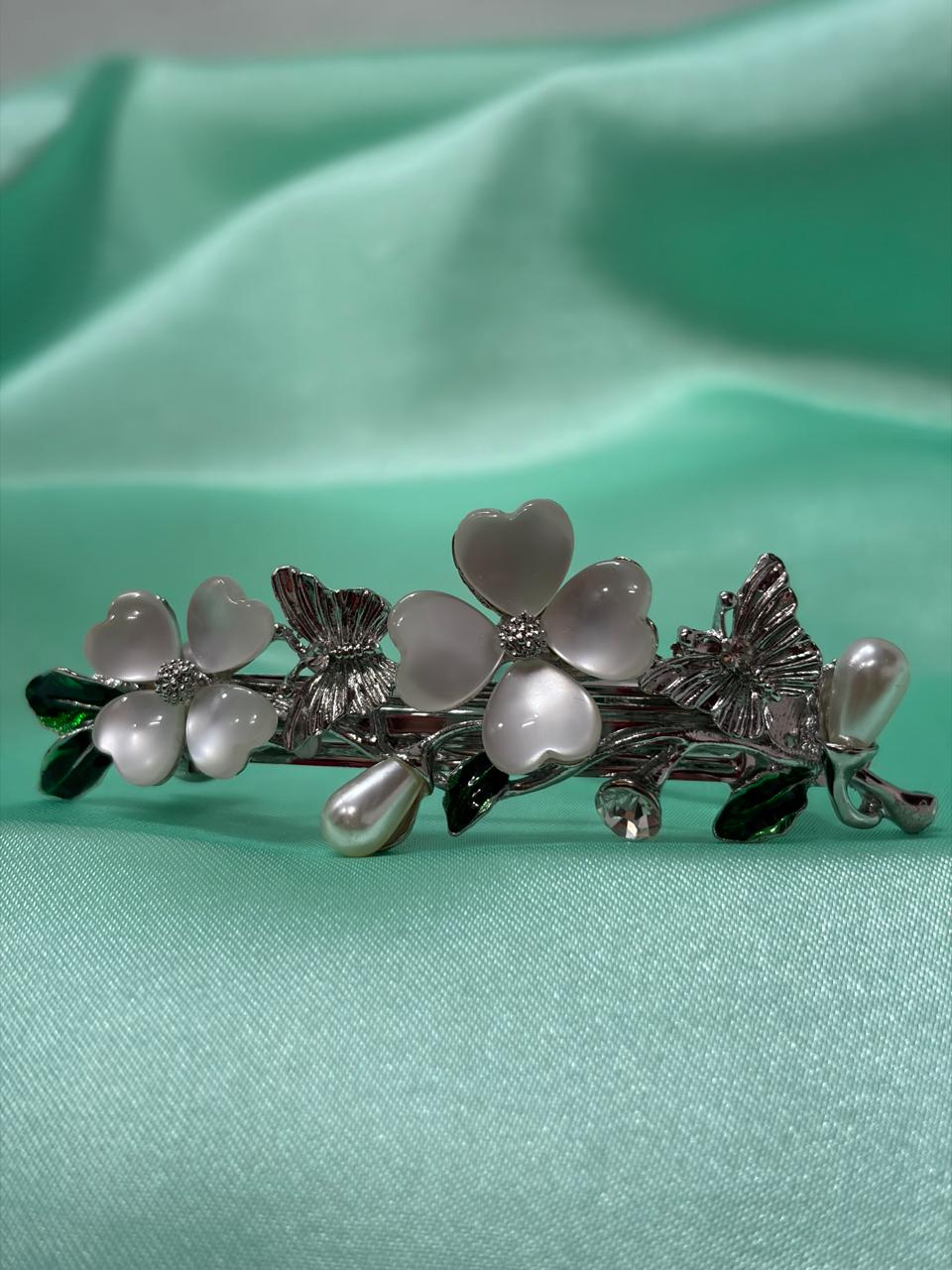 Noir Cloud Aesthetic Clip