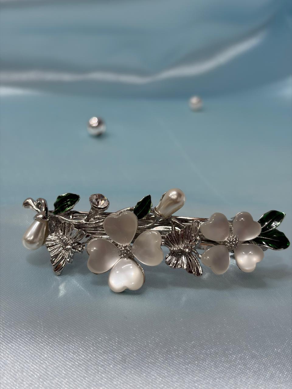 Noir Cloud Aesthetic Clip